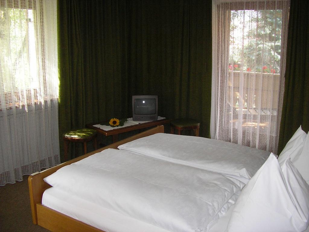 Hotel Burgblick San Lorenzo di Sebato Pokoj fotografie